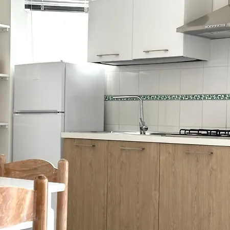 Palme 14 - Marcelli, Bilocale Con Terrazzino, Le Palme